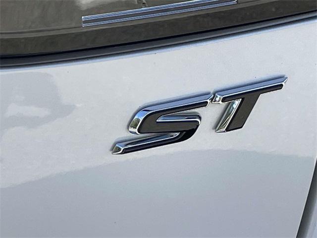 used 2023 Buick Envision car, priced at $30,904