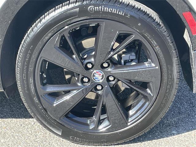 used 2023 Buick Envision car, priced at $30,904