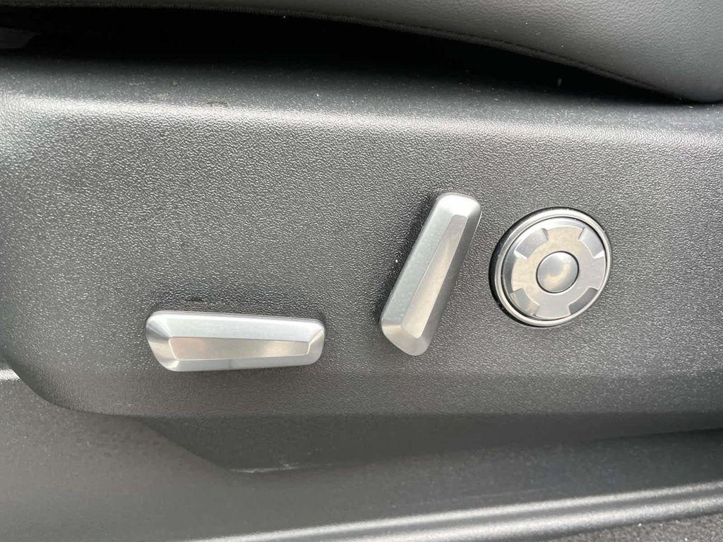 used 2025 Lincoln Navigator car, priced at $95,852