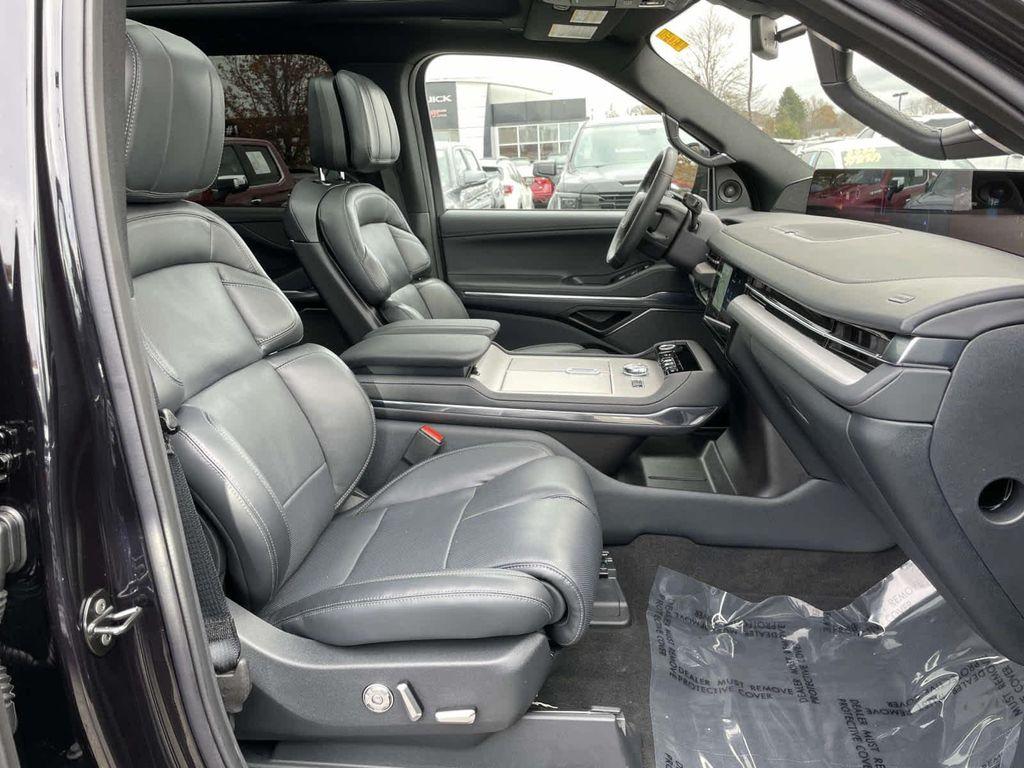 used 2025 Lincoln Navigator car, priced at $95,852