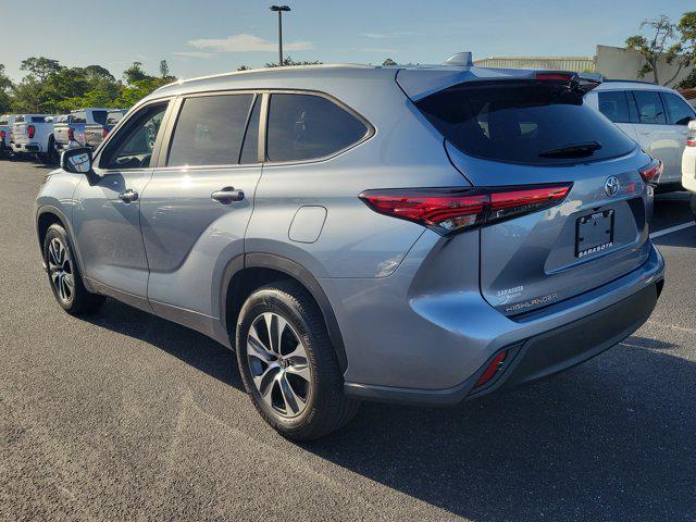 used 2023 Toyota Highlander car, priced at $34,979