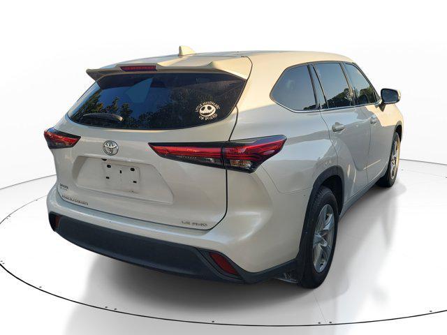 used 2021 Toyota Highlander car, priced at $23,532