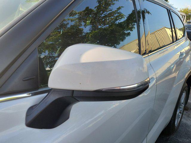 used 2021 Toyota Highlander car, priced at $23,532