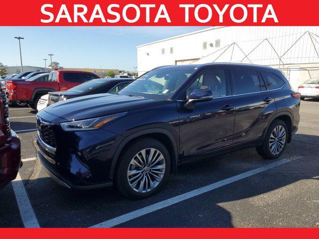 used 2021 Toyota Highlander Hybrid car, priced at $36,499