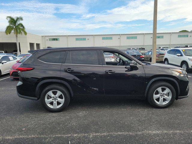 used 2020 Toyota Highlander car, priced at $25,995
