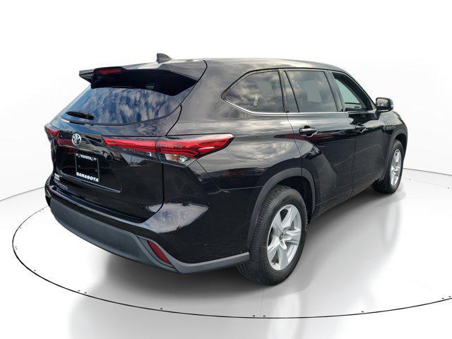 used 2020 Toyota Highlander car, priced at $25,995