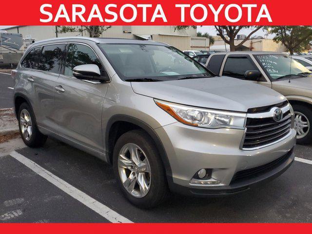 used 2015 Toyota Highlander car, priced at $22,995