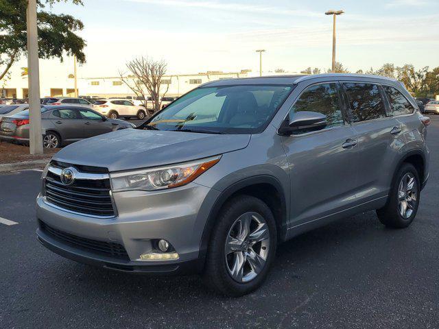 used 2015 Toyota Highlander car, priced at $22,995