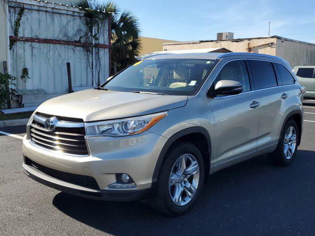 used 2014 Toyota Highlander car, priced at $18,295