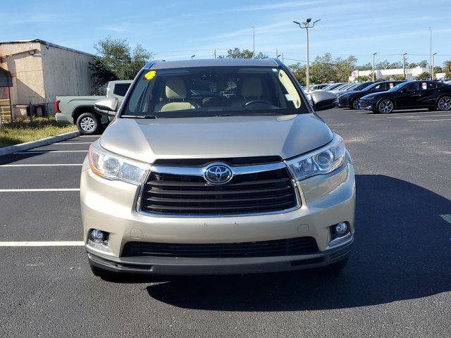 used 2014 Toyota Highlander car, priced at $18,295