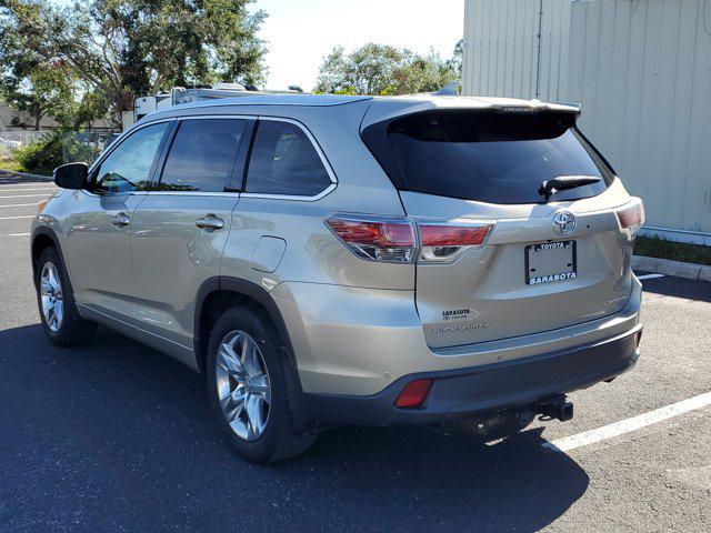 used 2014 Toyota Highlander car, priced at $18,295