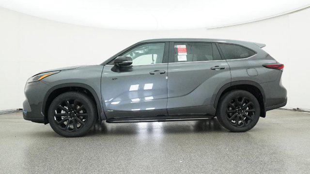 new 2025 Toyota Highlander Hybrid car, priced at $53,085