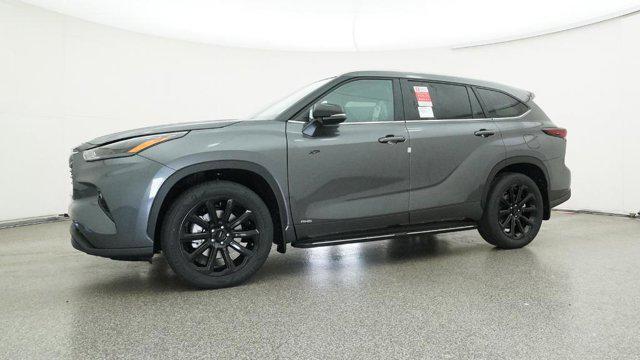 new 2025 Toyota Highlander Hybrid car, priced at $53,085