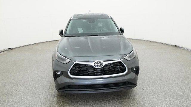 new 2025 Toyota Highlander Hybrid car, priced at $53,085