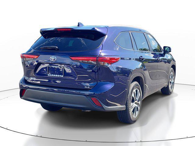 used 2023 Toyota Highlander car, priced at $28,299