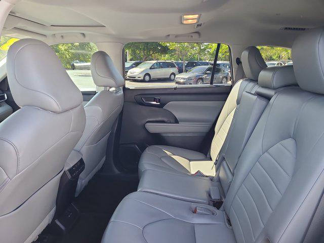 used 2023 Toyota Highlander car, priced at $28,299