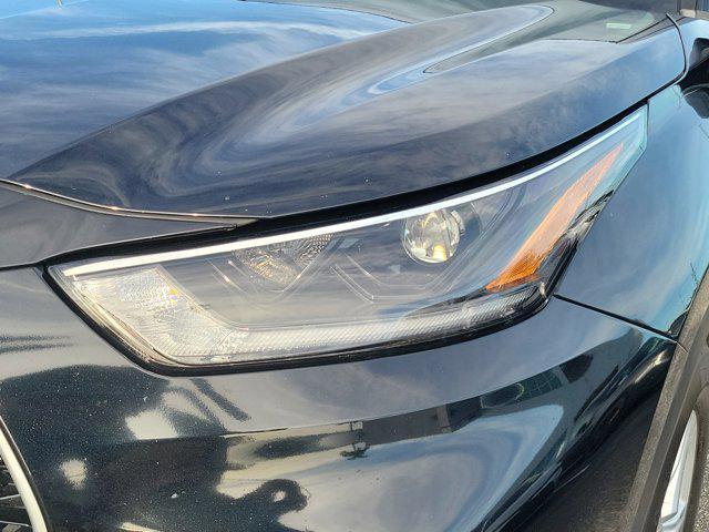 used 2021 Toyota Highlander car, priced at $22,890
