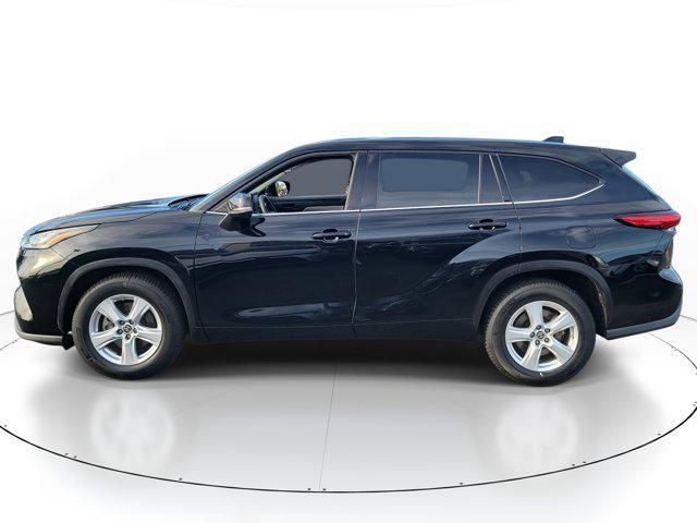 used 2021 Toyota Highlander car, priced at $22,890
