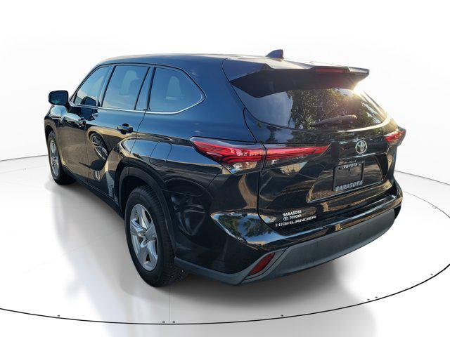 used 2021 Toyota Highlander car, priced at $23,100