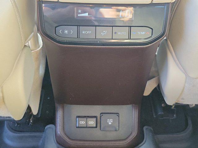used 2022 Toyota Highlander car, priced at $36,990