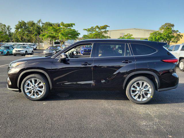 used 2022 Toyota Highlander car, priced at $36,990
