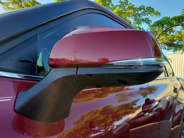 used 2022 Toyota Highlander car, priced at $35,842