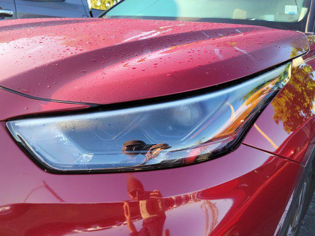 used 2022 Toyota Highlander car, priced at $35,842