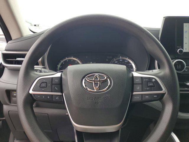 used 2023 Toyota Highlander car, priced at $31,898