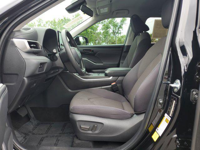 used 2023 Toyota Highlander car, priced at $34,310