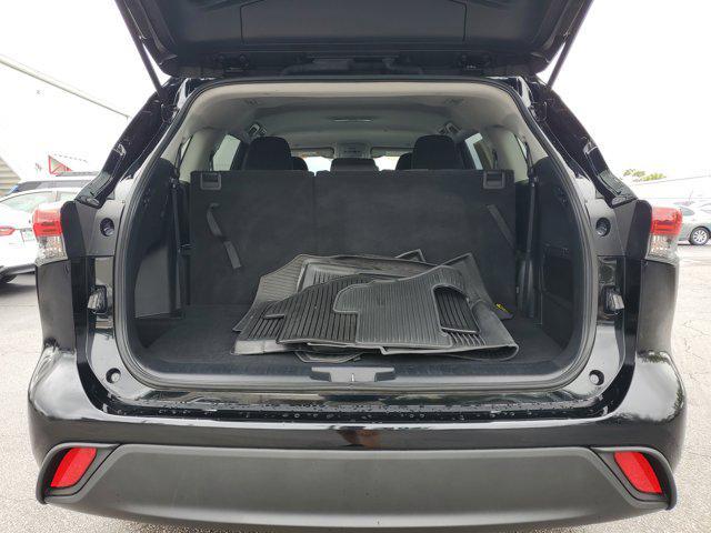 used 2023 Toyota Highlander car, priced at $31,898
