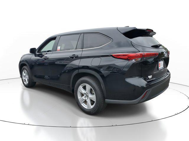 used 2023 Toyota Highlander car, priced at $31,898