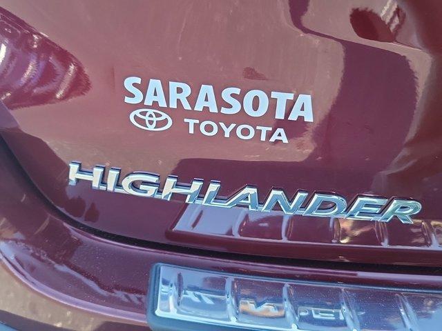 used 2017 Toyota Highlander car, priced at $23,991