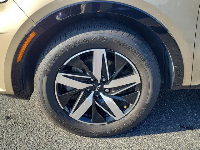used 2021 Kia Sorento car, priced at $18,149