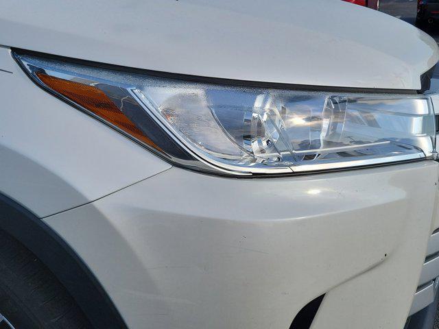 used 2018 Toyota Highlander car, priced at $22,433