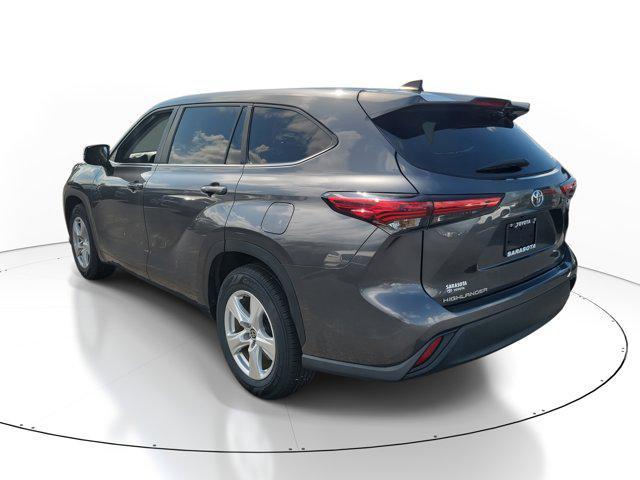 used 2023 Toyota Highlander car, priced at $29,599