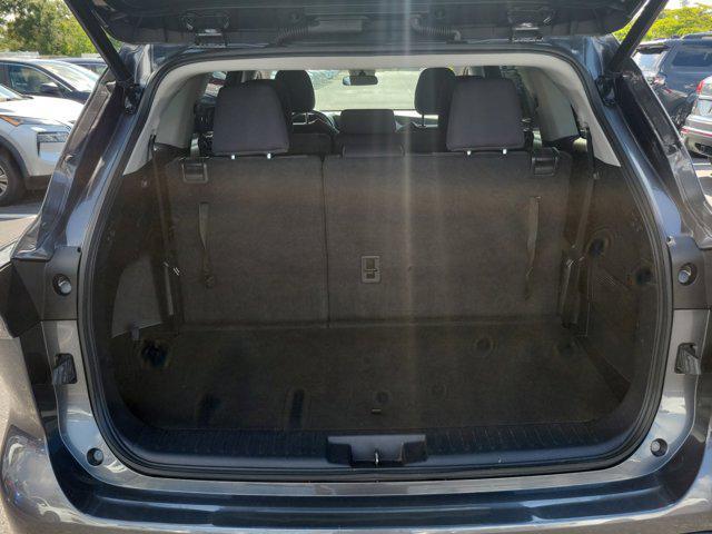 used 2023 Toyota Highlander car, priced at $29,599