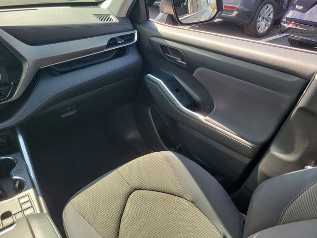 used 2023 Toyota Highlander car, priced at $29,599