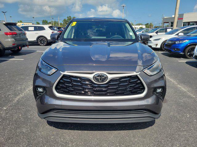 used 2023 Toyota Highlander car, priced at $29,599