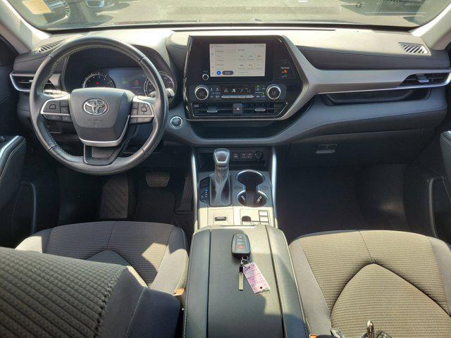used 2023 Toyota Highlander car, priced at $29,599