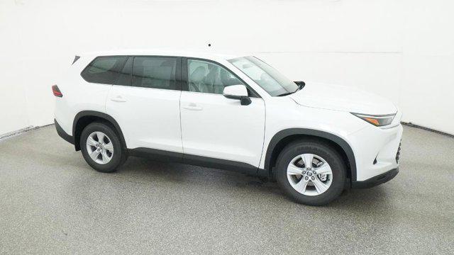 new 2025 Toyota Highlander car, priced at $44,312