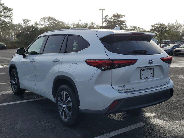 used 2022 Toyota Highlander Hybrid car, priced at $34,495