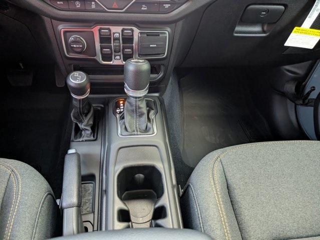 new 2025 Jeep Wrangler car, priced at $46,040
