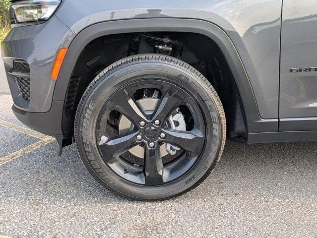 new 2025 Jeep Grand Cherokee car, priced at $41,366