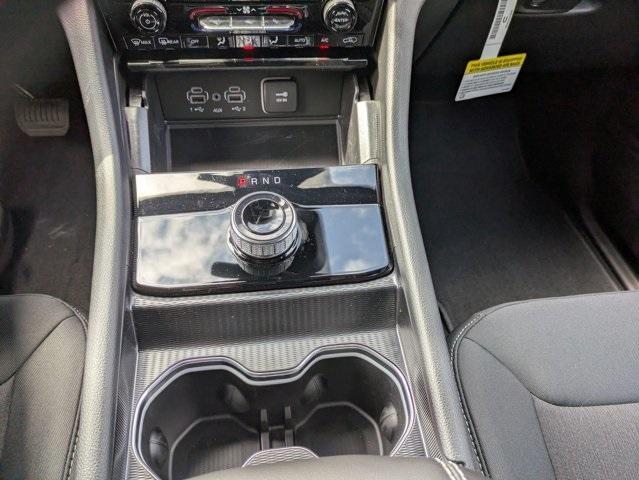 new 2025 Jeep Grand Cherokee car, priced at $39,177