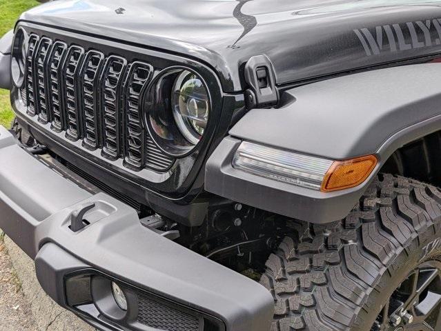 new 2025 Jeep Wrangler car, priced at $47,465