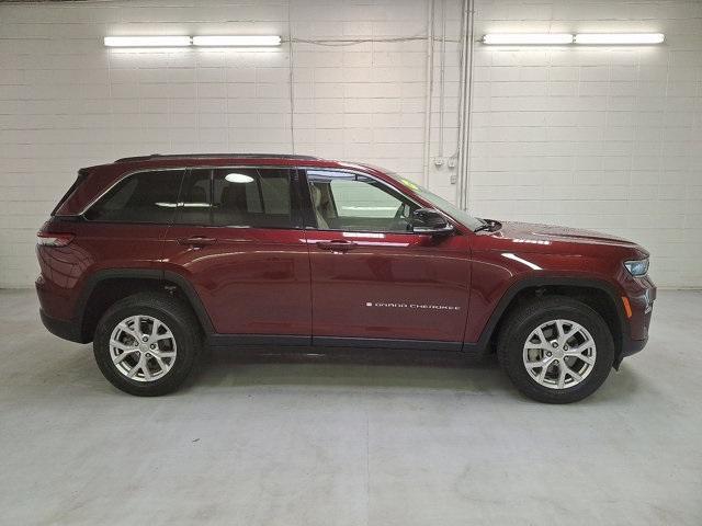 used 2022 Jeep Grand Cherokee car, priced at $32,000