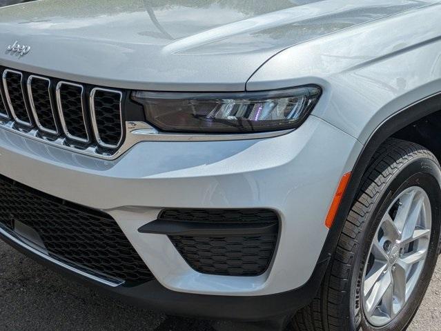 new 2025 Jeep Grand Cherokee car, priced at $40,572