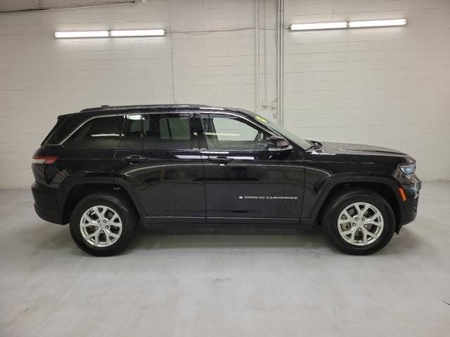 used 2023 Jeep Grand Cherokee car, priced at $28,600