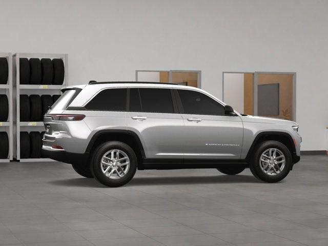 new 2025 Jeep Grand Cherokee car, priced at $38,920