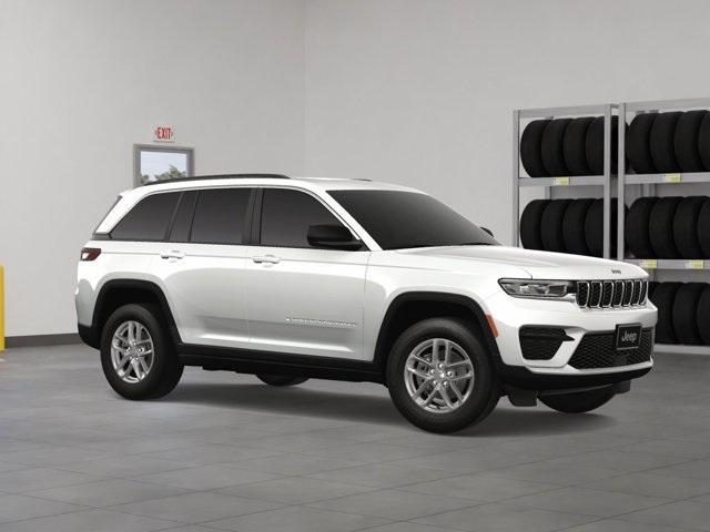 new 2025 Jeep Grand Cherokee car, priced at $39,125